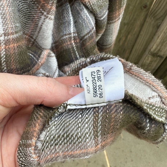 American Eagle Casual Loose Fit Mossy Plaid Oversized Button Down Cozy Shirt - Picture 2 of 9